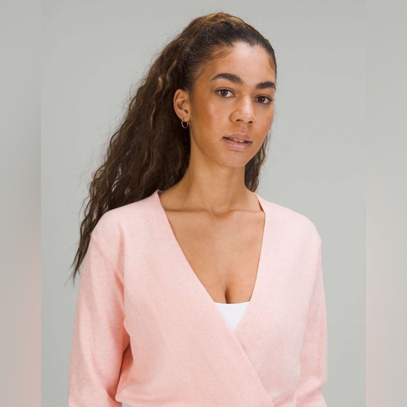 Lululemon Crossover Ribbed Waist
Sweater in Heathered Dew Pink - Picture 3 of 11